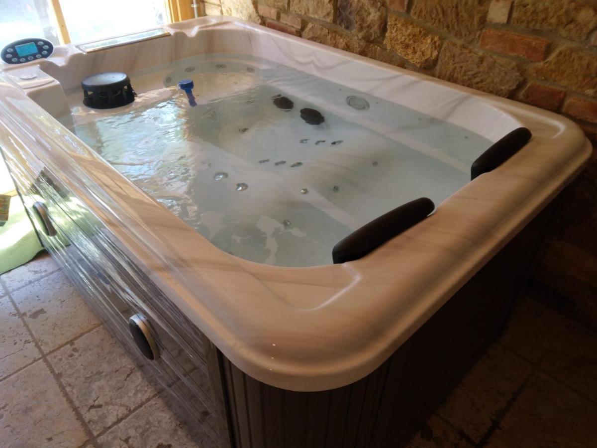 Agriturismo Podere Biancospino Piscina Privata Chianciano Terme Bagian luar foto